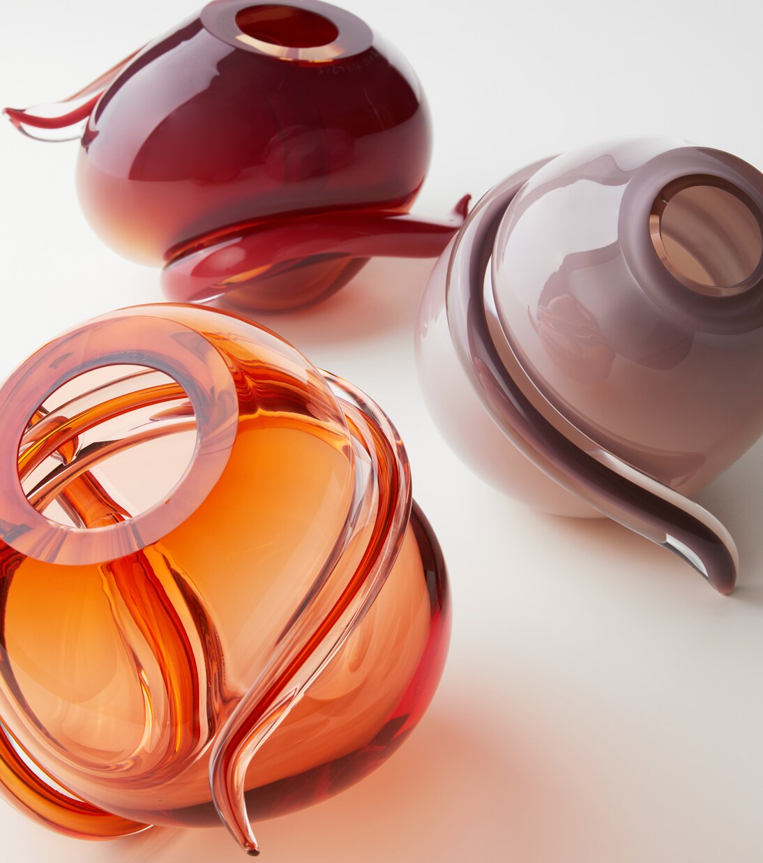 Vase Tension  | Alexa Lixfeld