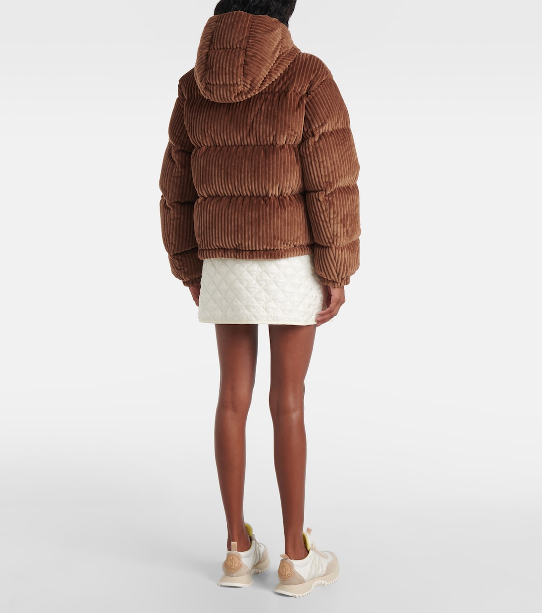 Chaqueta de Plumón Moncler Daos en Pana para Jóvenes Modernos