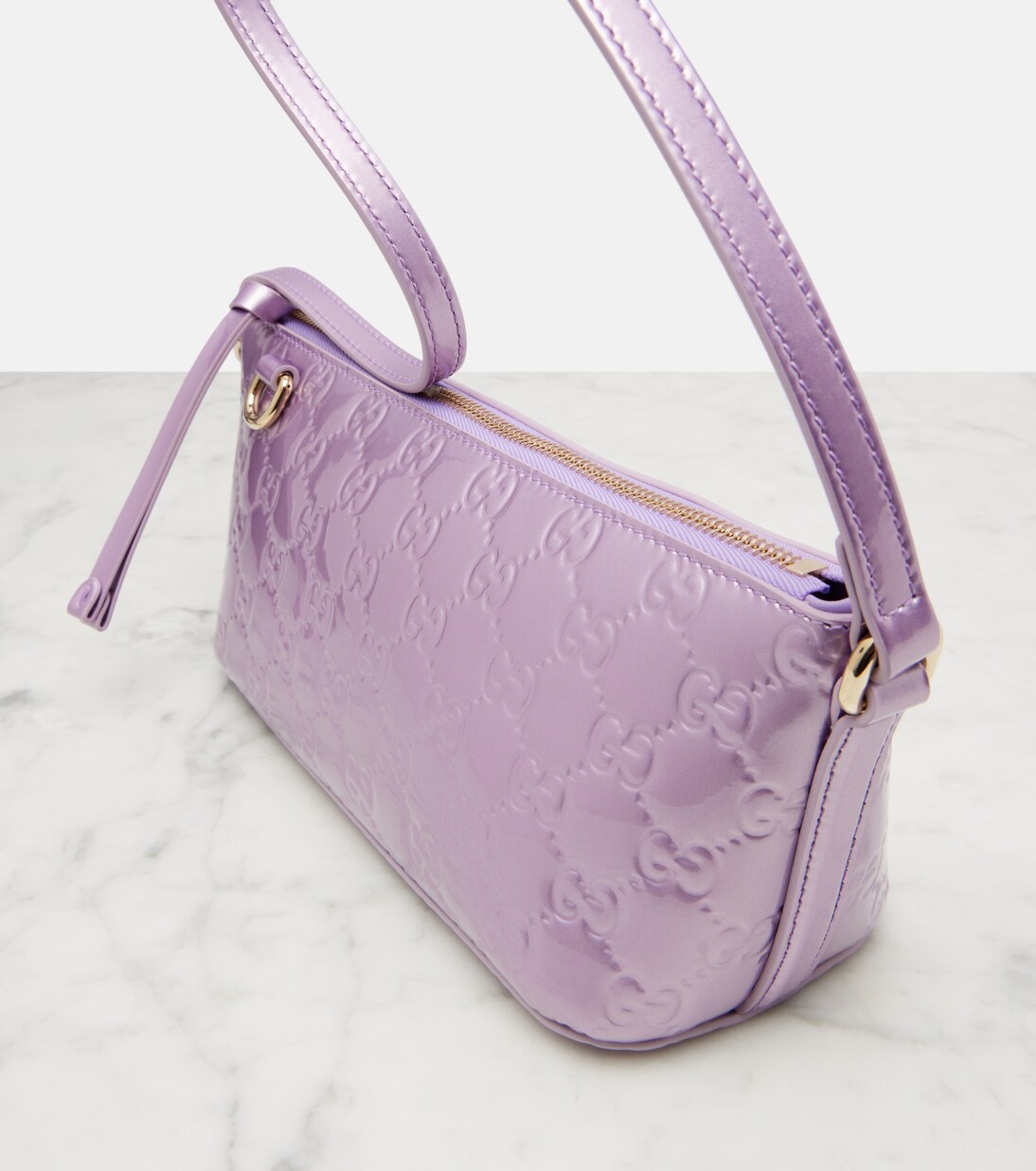 Bolso al hombro GG Emblem Mini de charol | Gucci
