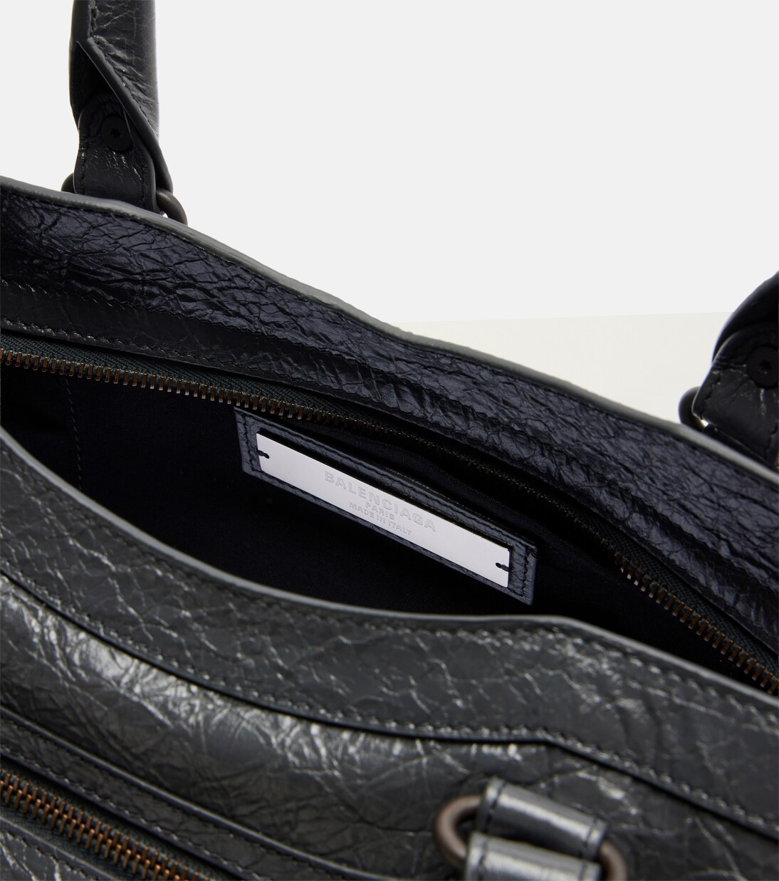 Le City East-West leather shoulder bag | Balenciaga
