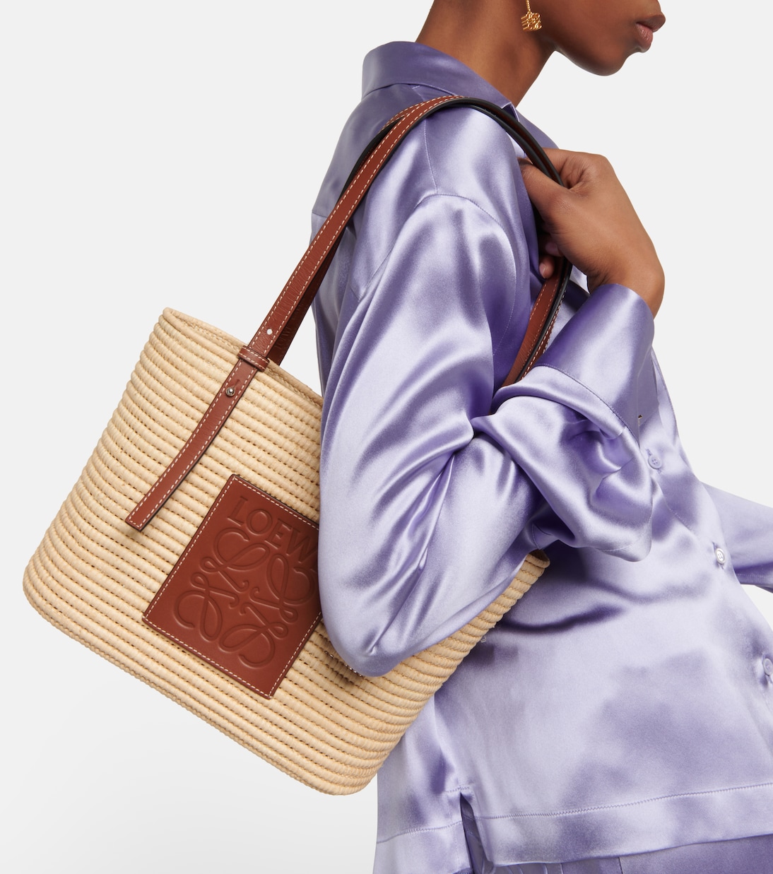Paula's Ibiza - Shopper Anagram Small in rafia e pelle | Loewe
