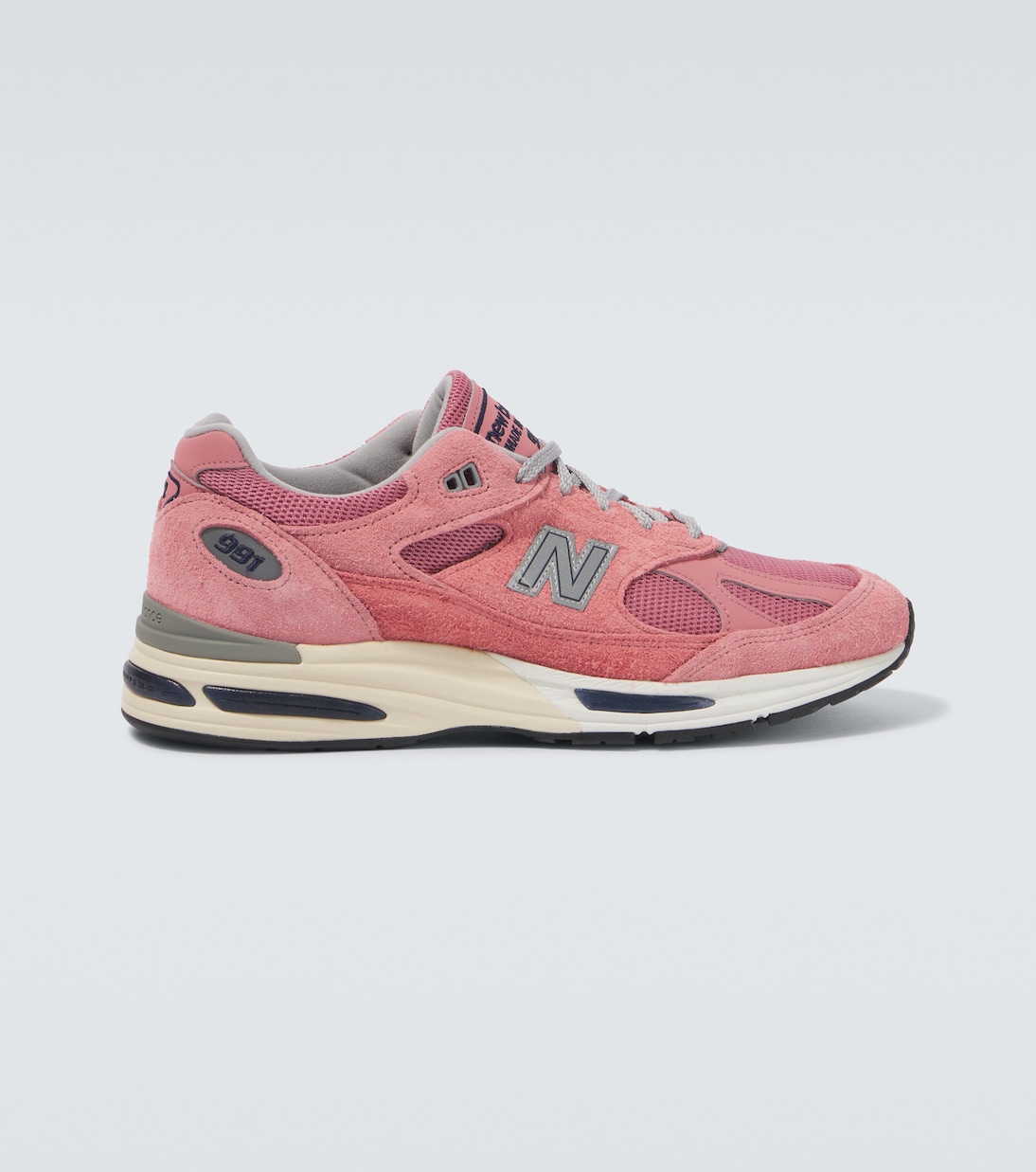 Pink suede new balance shop