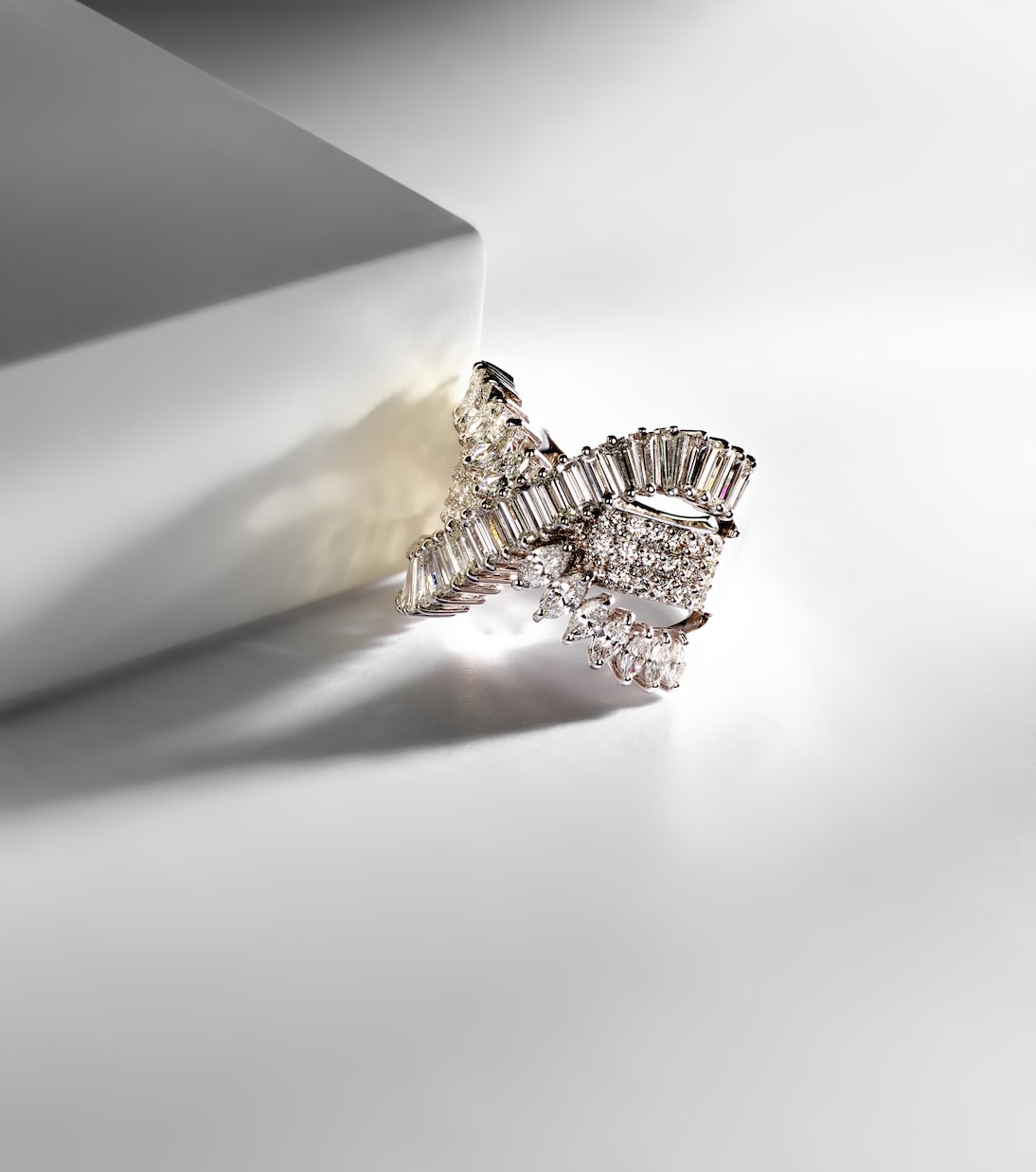 Anello Y-Not in oro bianco 18kt con diamanti | Yeprem