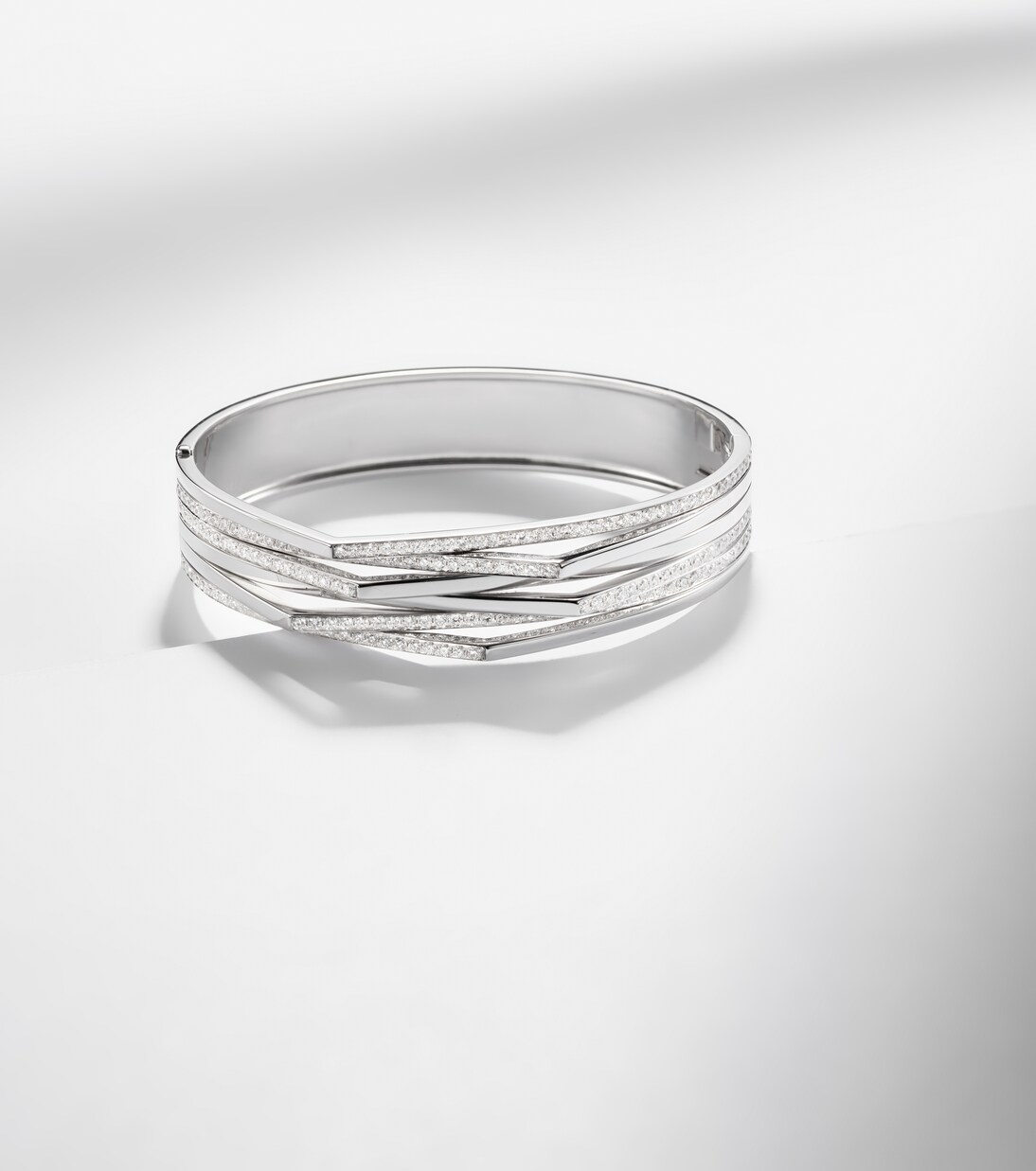 Antifer 18kt white gold cuff bracelet with diamonds | Repossi