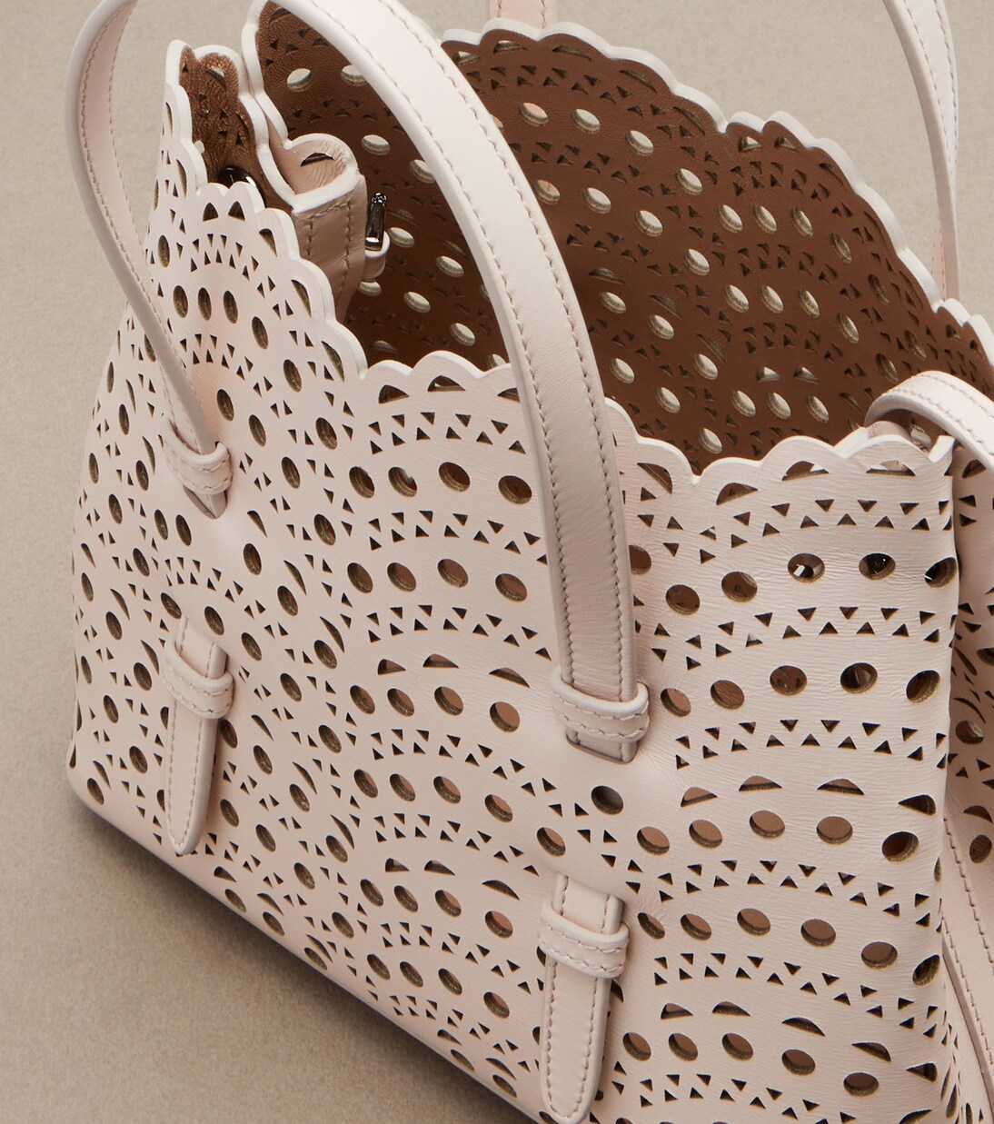 Mina 20 Vienne leather tote bag | Alaïa