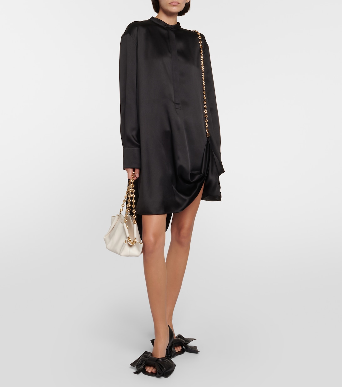 Vestido Camisero de Seda Satén con Detalles de Cadena de Loewe para Jóvenes Modernos