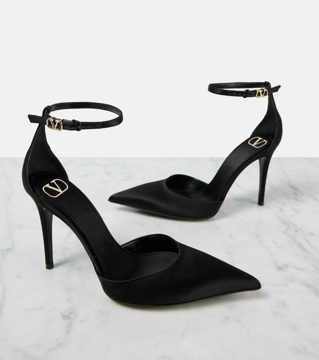 Eveninglam satin pumps | Valentino Garavani