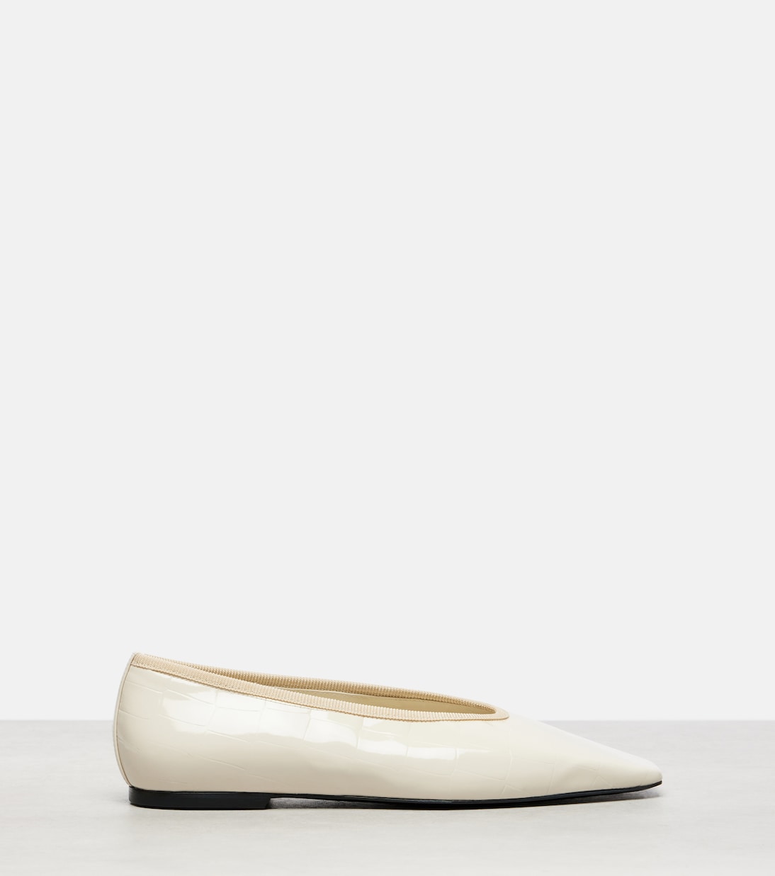 Croc-effect patent leather ballet flats | Toteme