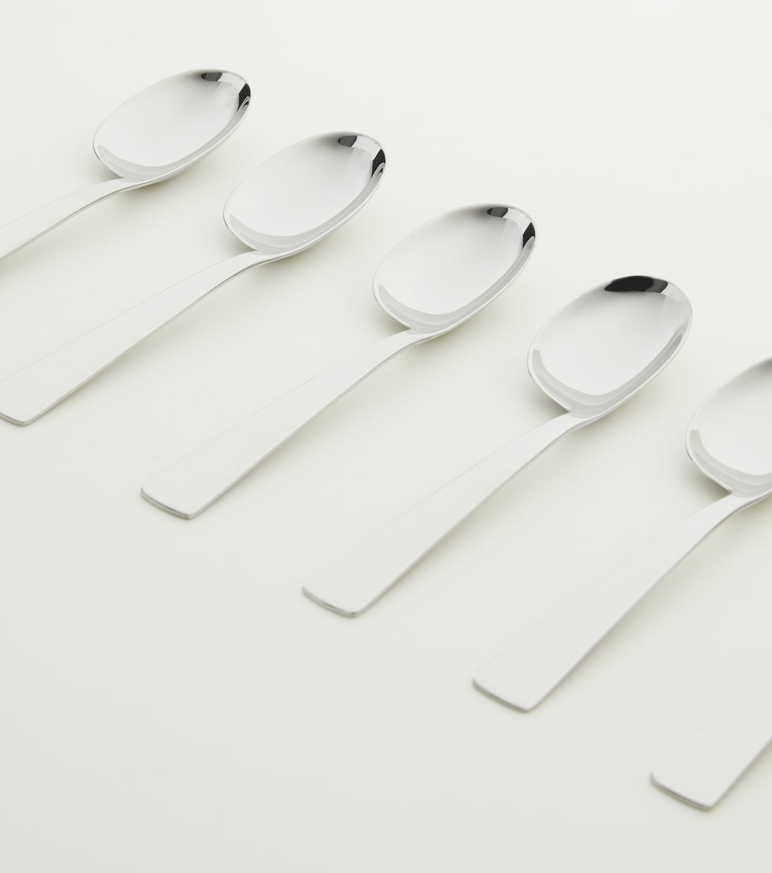 Gio Ponti Conca 24-piece utensils set | Sambonet