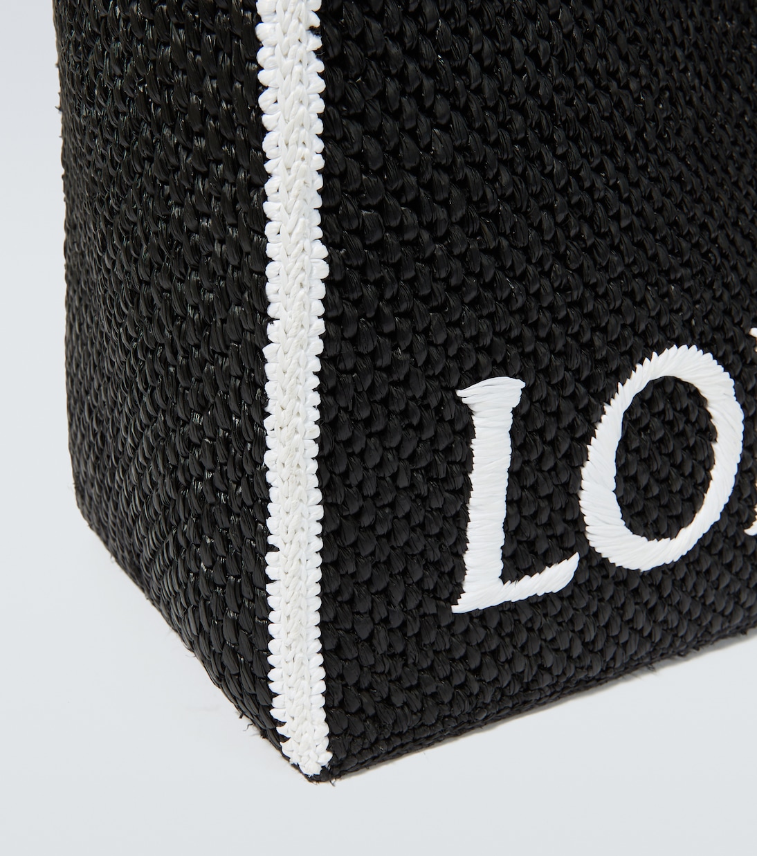 Tote Loewe Font Large aus Raffiabast | Loewe