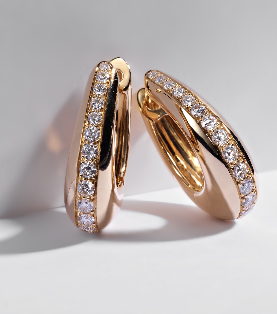 Boucles d'oreilles Chakra Icon en or 18 ct et diamants | Ananya