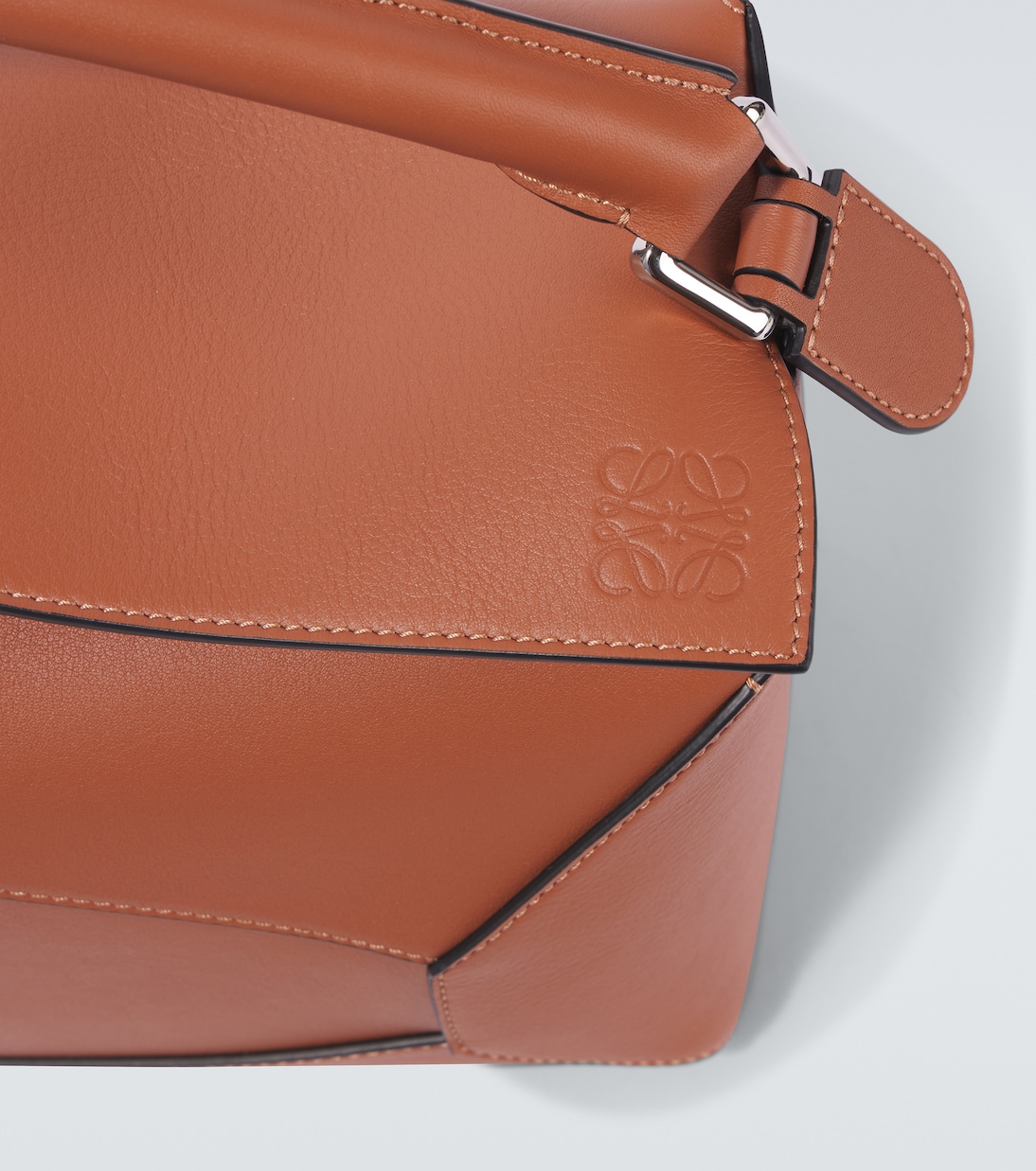Tote Puzzle Small aus Leder | Loewe