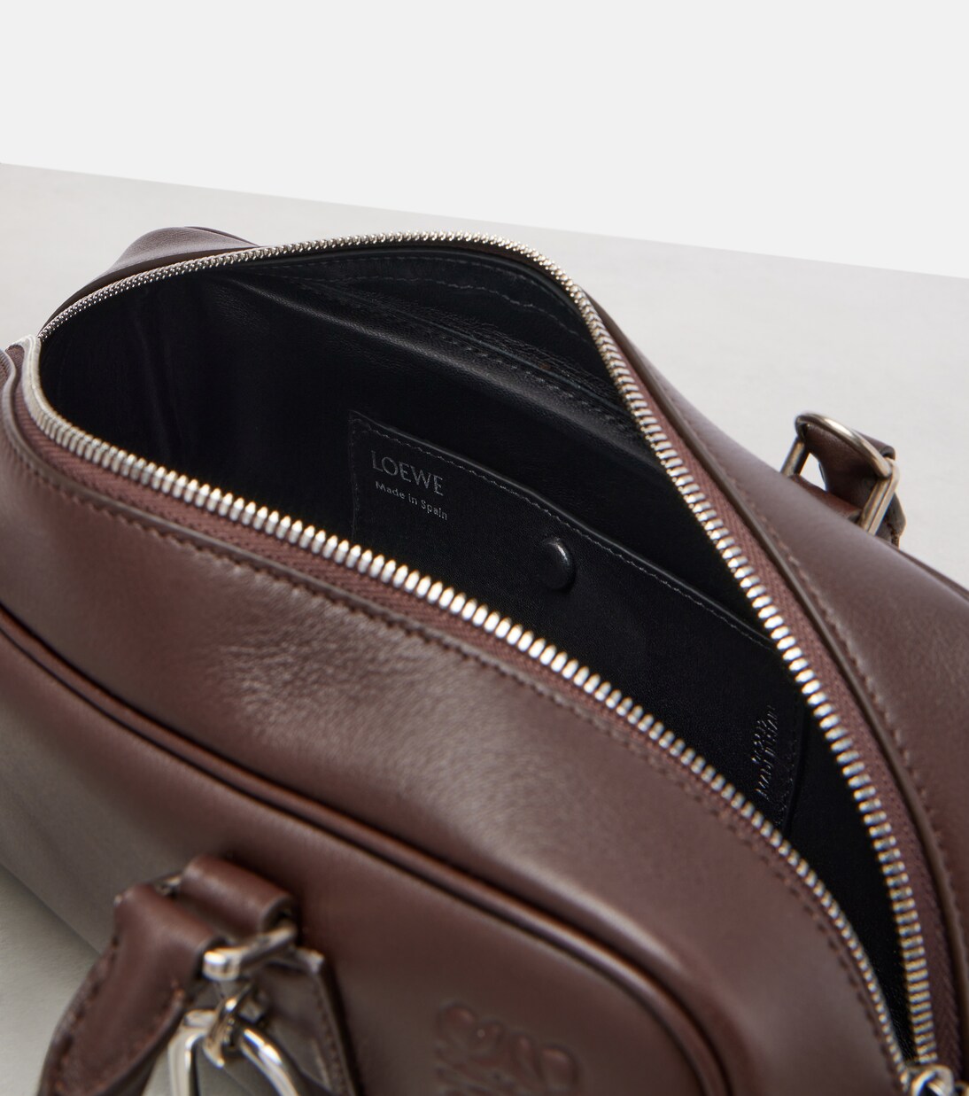 Tote Amazona 23 Short aus Leder | Loewe