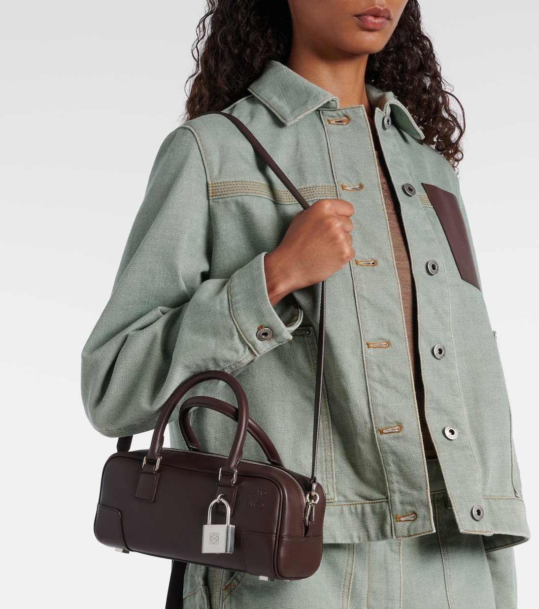 Tote Amazona 23 Short aus Leder | Loewe