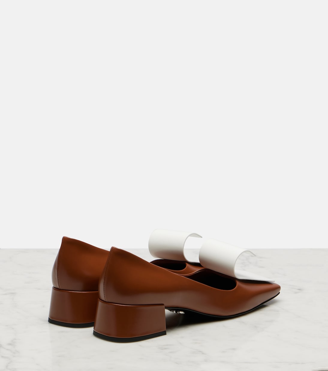 Salones de piel | Prada