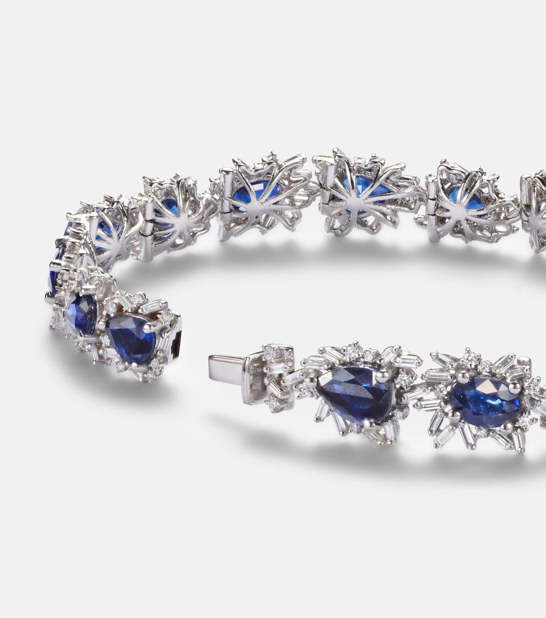 18kt white gold tennis bracelet with sapphires and diamonds | Suzanne Kalan