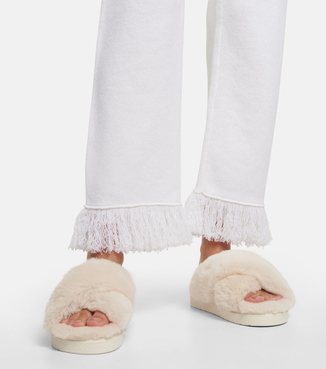 Crossover-strap shearling slides | Inuikii