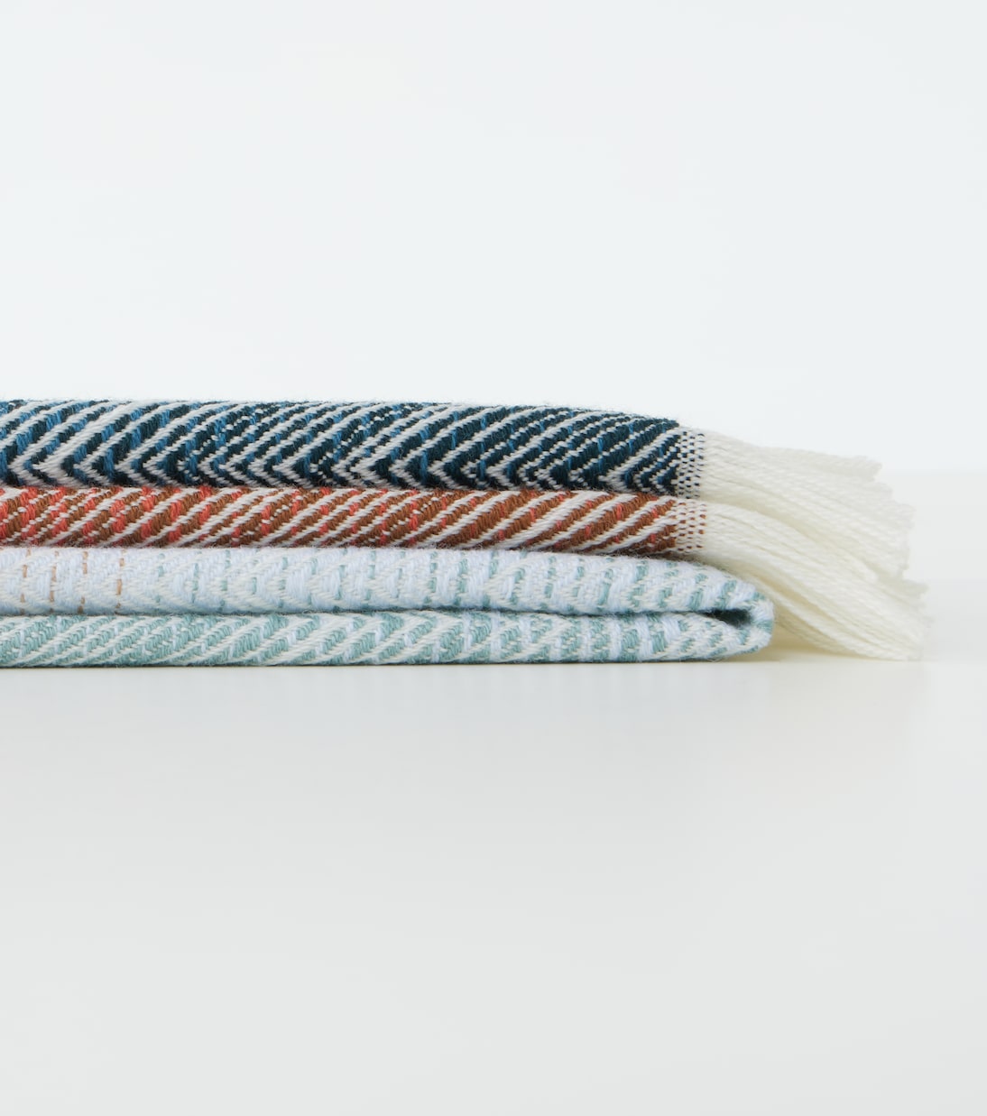 Ciro Zigzag fringed wool throw | Missoni