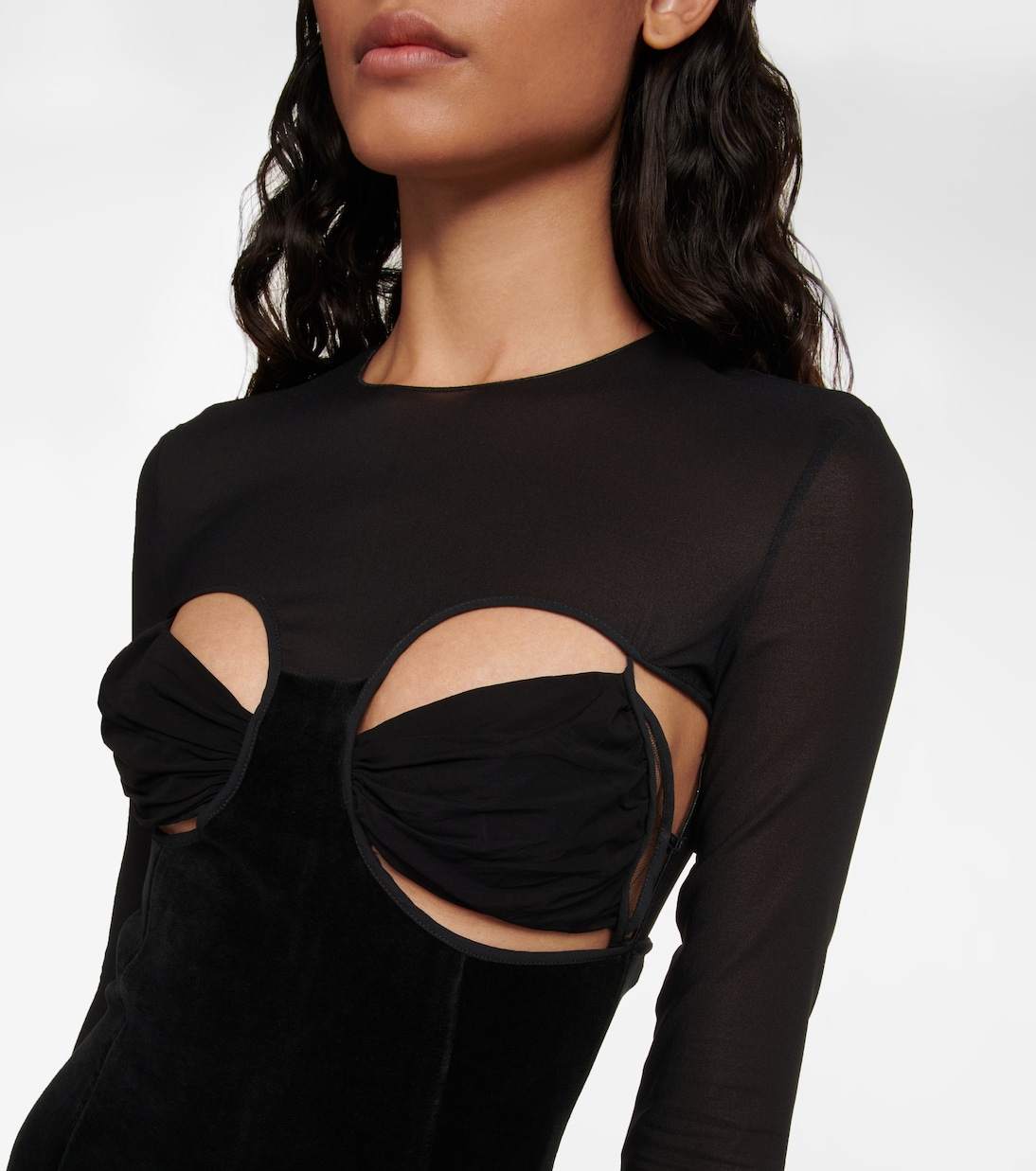Minikleid aus Samt  | Nensi Dojaka