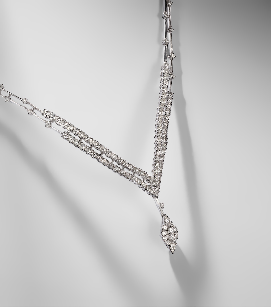 Collana in oro bianco 18kt con diamanti | Yeprem