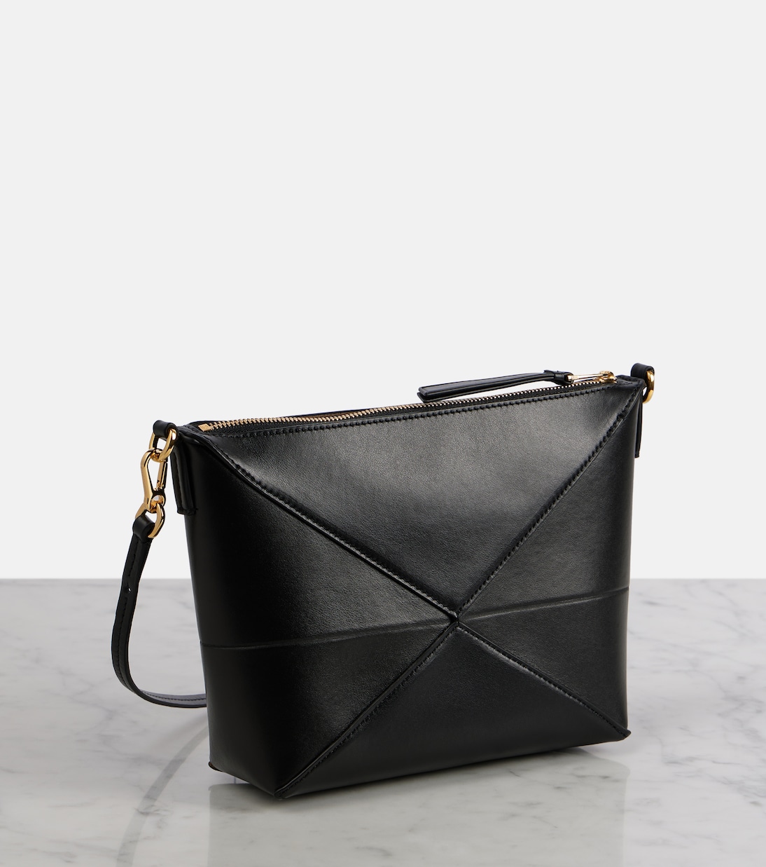 Schultertasche Puzzle Fold aus Leder | Loewe
