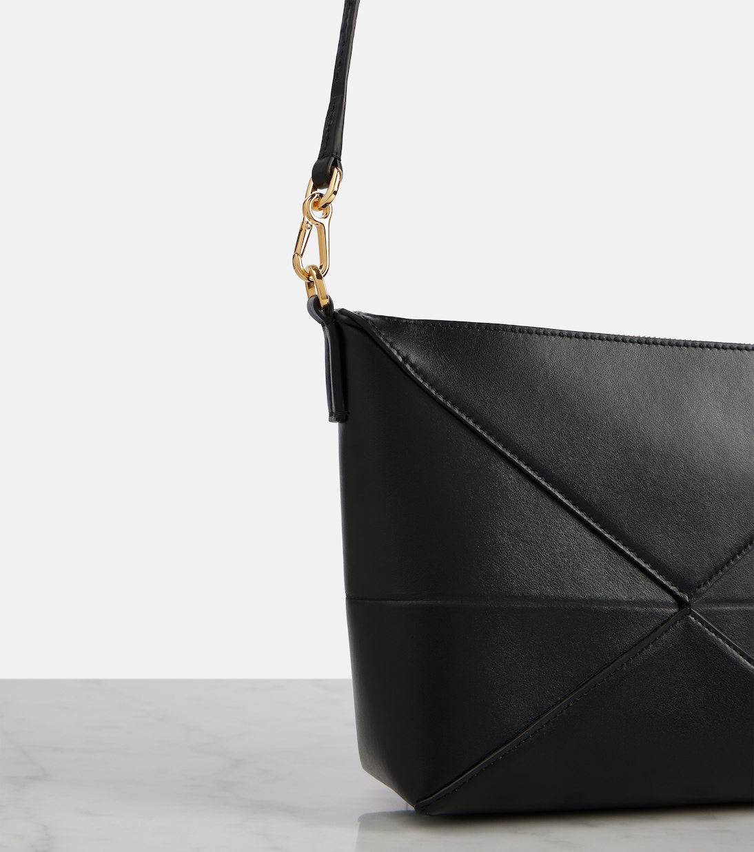 Schultertasche Puzzle Fold aus Leder | Loewe
