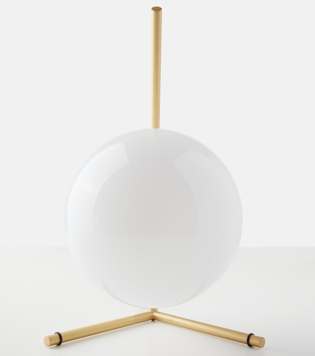 IC Lights Table 1 Low table lamp by Michael Anastassiades, US plug | Flos