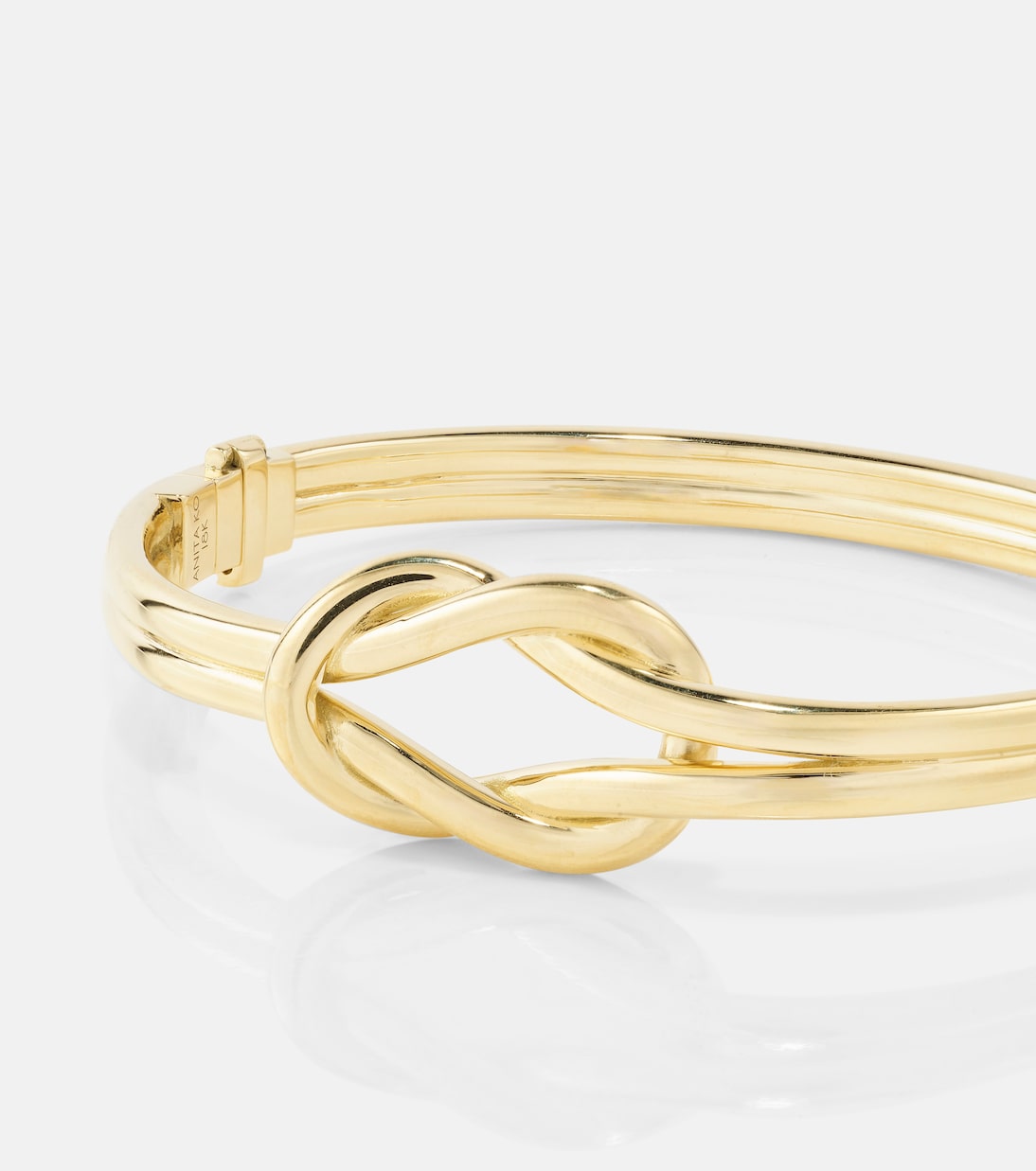 Bracciale in oro 18kt con nodo elegante di ANITA KO, perfetto per giovani alla moda