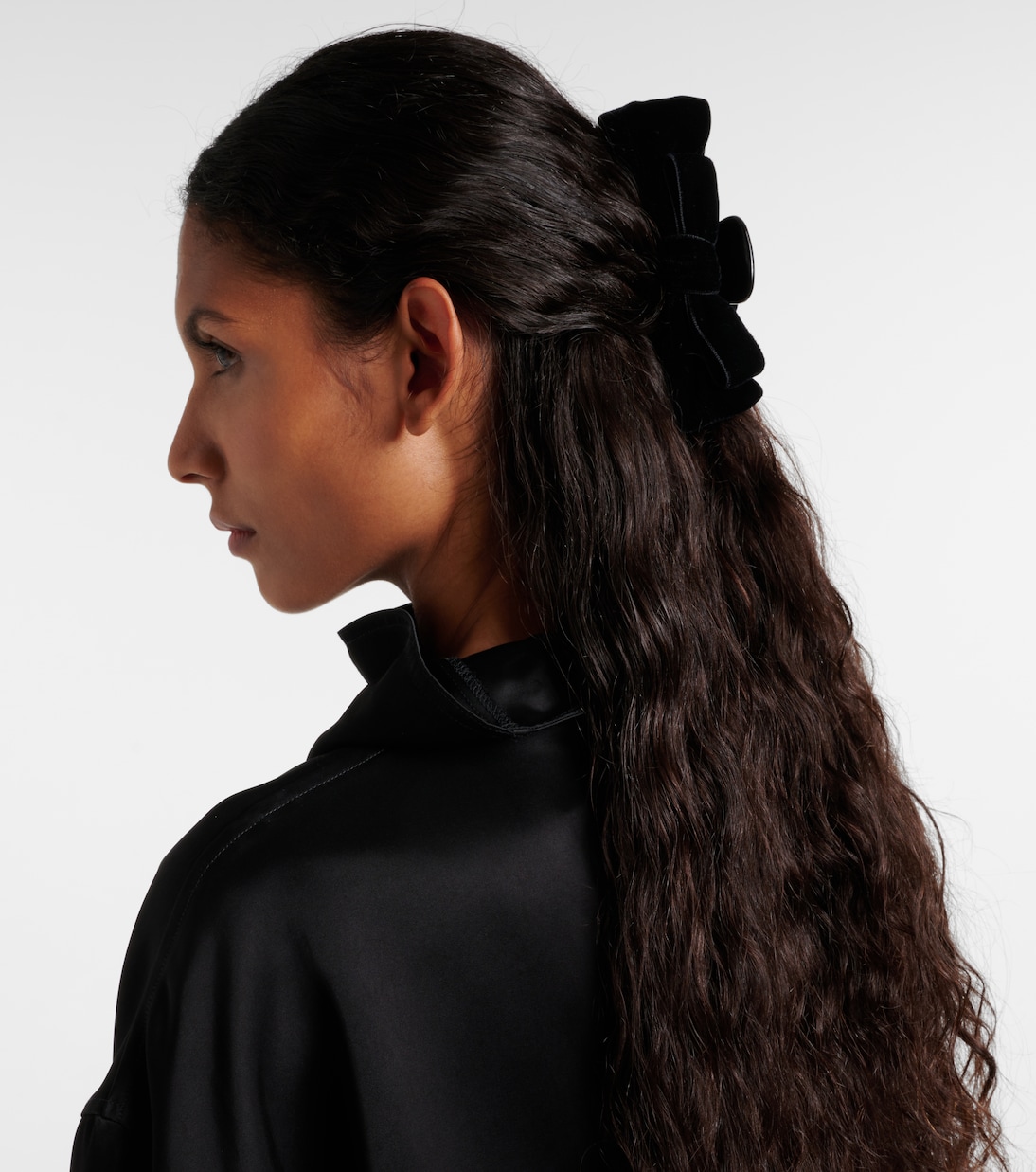 Fermacapelli in velluto Matilda di Jennifer Behr - Accessorio trendy per giovani