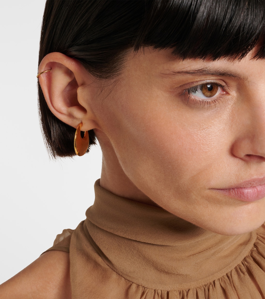 Orecchini a goccia SAINT LAURENT con design moderno per giovani trendy