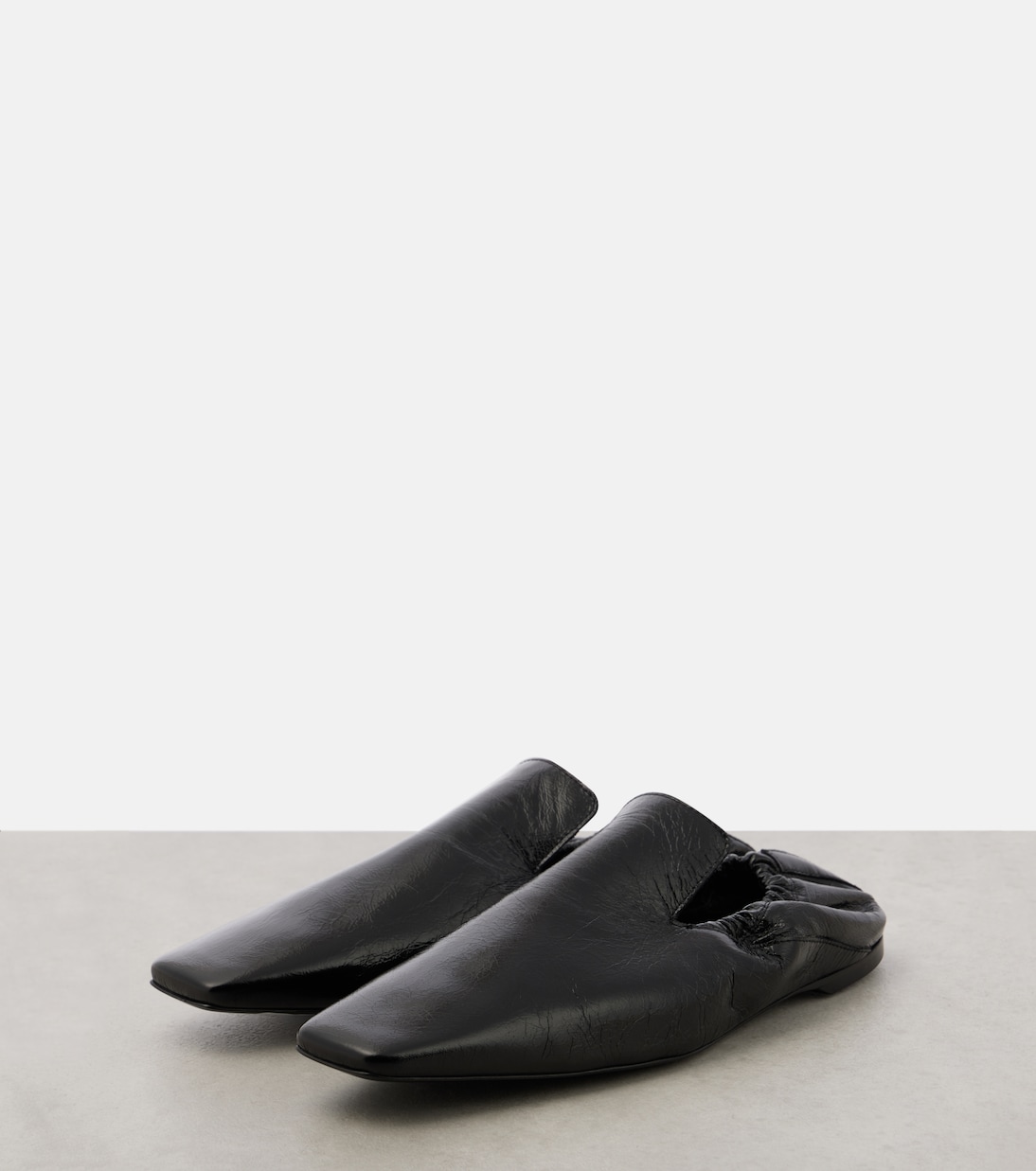 Scarpe slip-on in pelle TOTEME: stile giovane e moderno