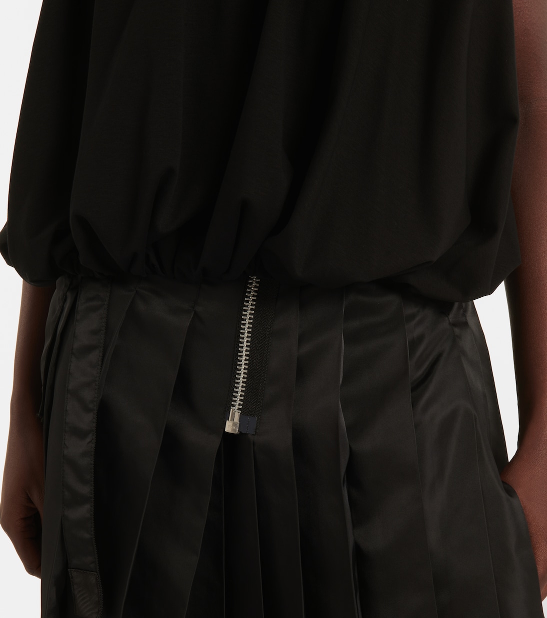 Top plisado de algodón | Noir Kei Ninomiya