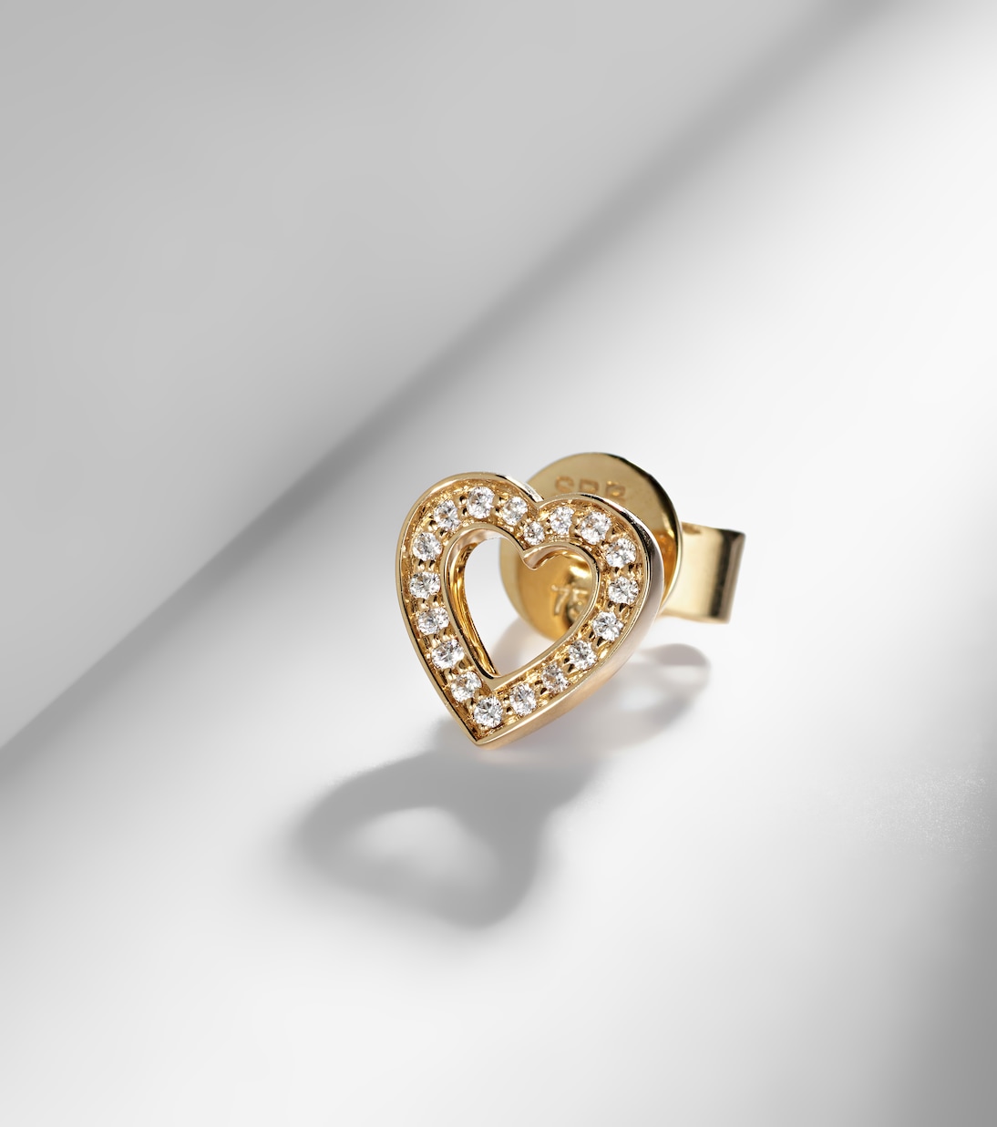 Boucle d'oreille unique en or 18 ct et diamants | Sophie Bille Brahe