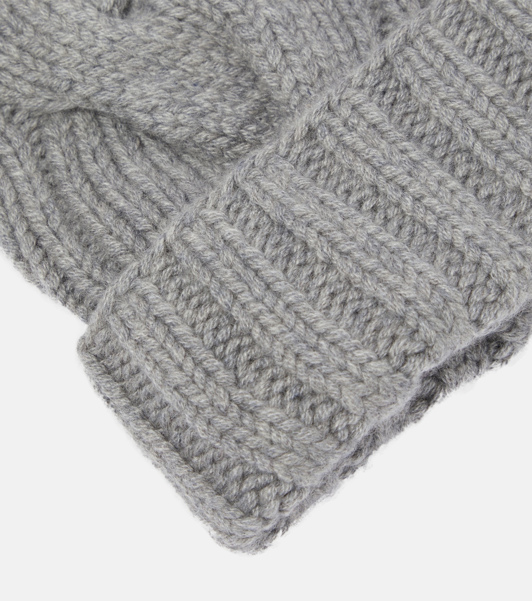 Cappello in cashmere Loro Piana per stili giovani a Courchevel