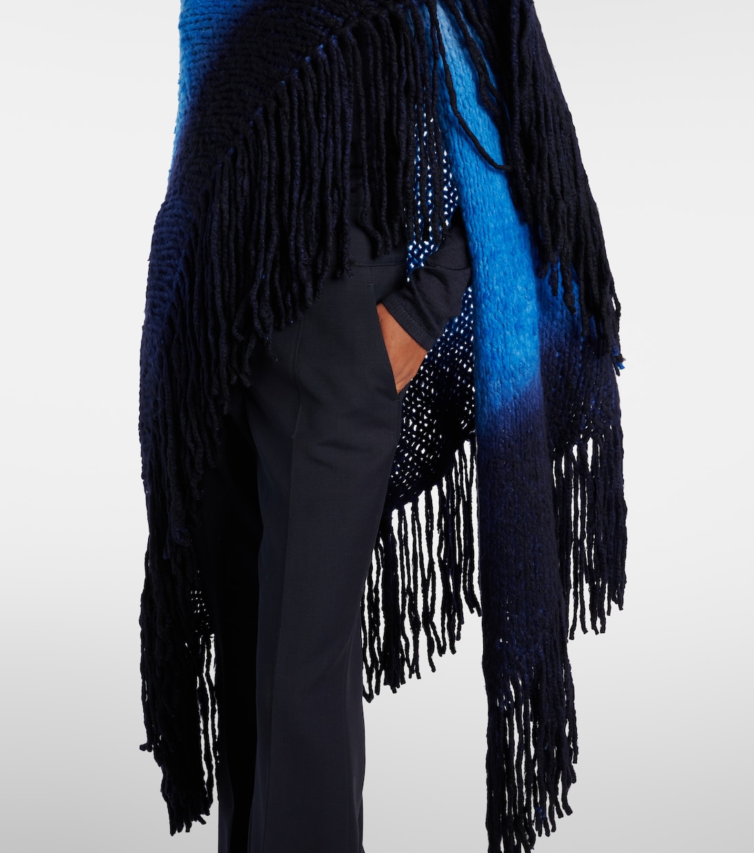 Scialle in cashmere sfumato con frange Lauren di GABRIELA HEARST per giovani trendsetter