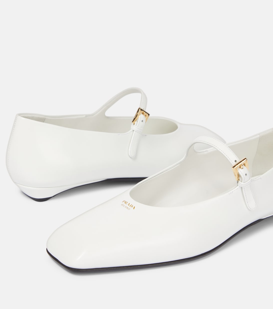 Scarpe basse Mary Jane in pelle PRADA per uno stile giovane e raffinato
