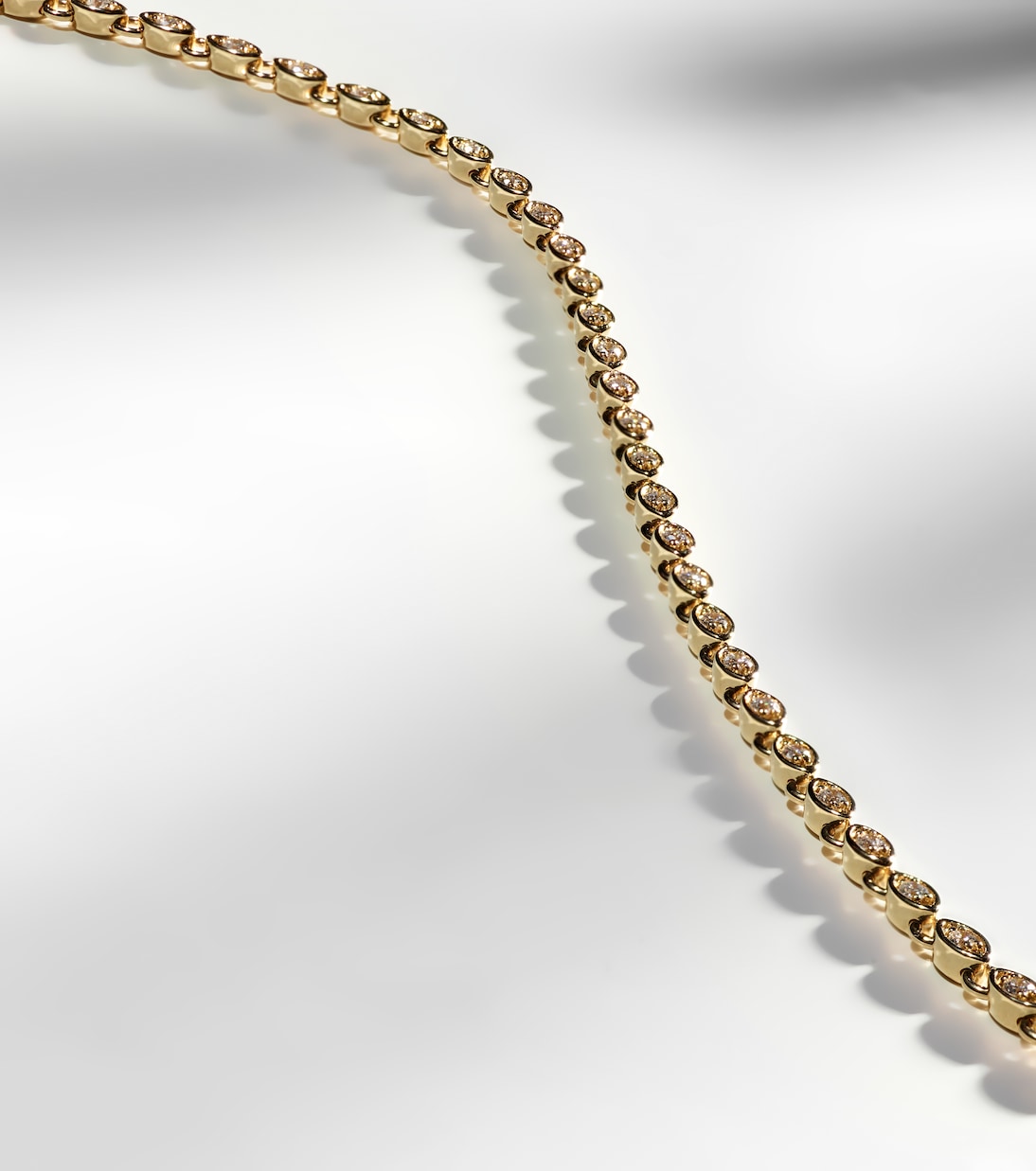 Eternity 14kt gold bracelet with diamonds | Sydney Evan