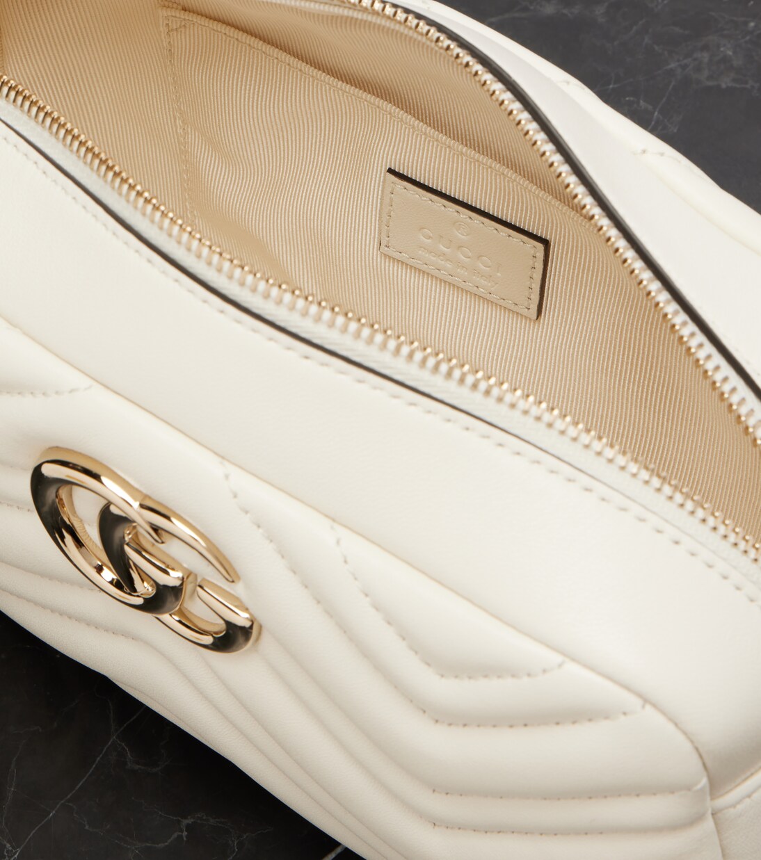 GG Marmont S号皮革斜挎包 | Gucci