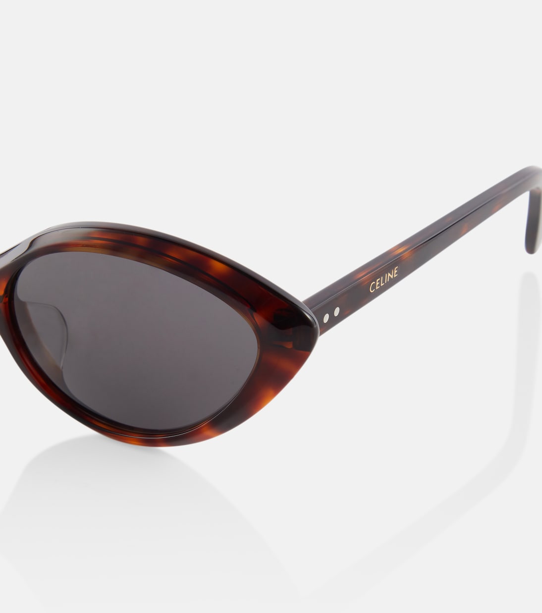 Occhiali da sole CELINE con montatura a gatto per uno stile giovane e alla moda