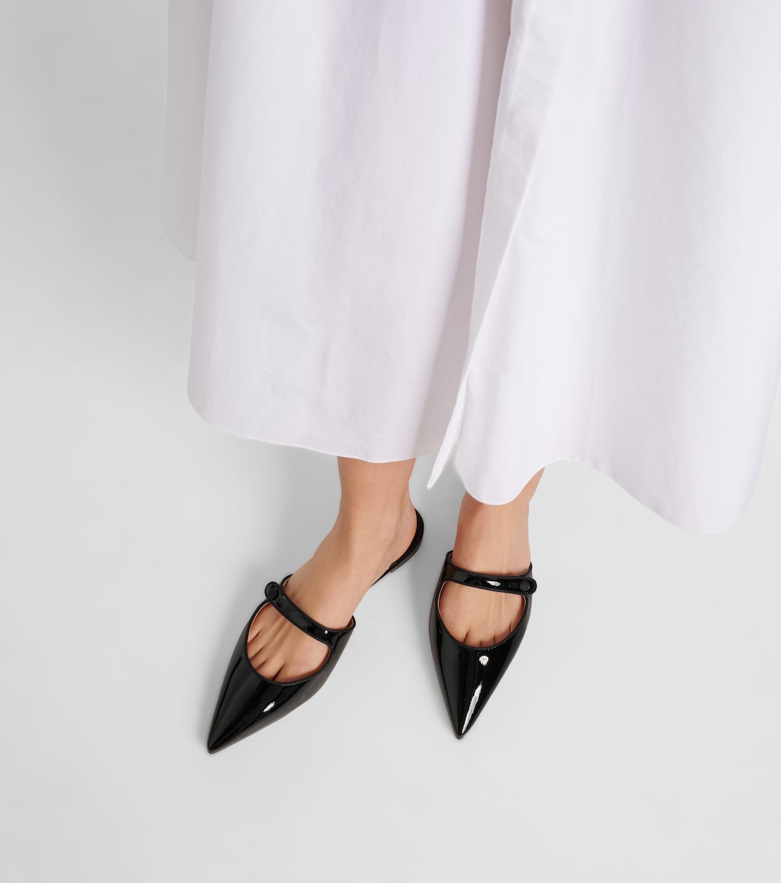 Mules Camparimu in vernice | Manolo Blahnik