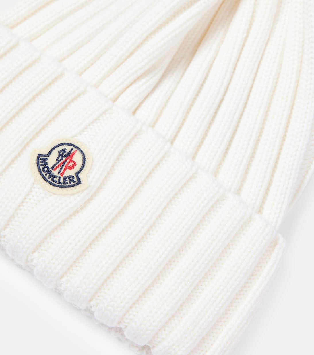 Cappello in lana Moncler per uno stile giovane e trendy