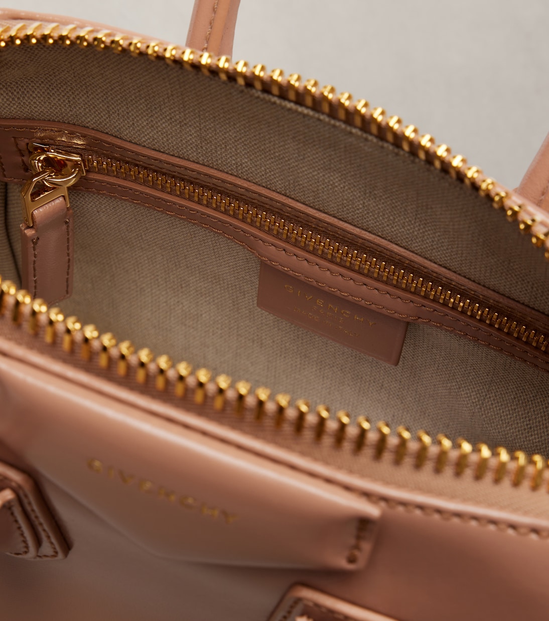 Sac Antigona Small en cuir | Givenchy