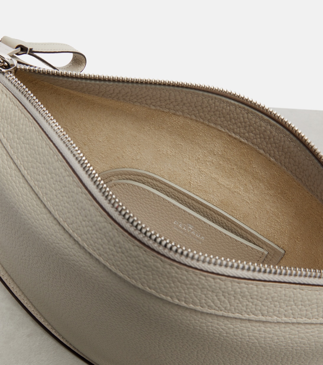 Pin Swing Medium leather shoulder bag | Delvaux