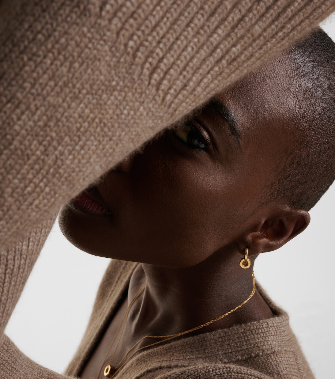 Orecchini Nut in oro 18kt | Ileana Makri