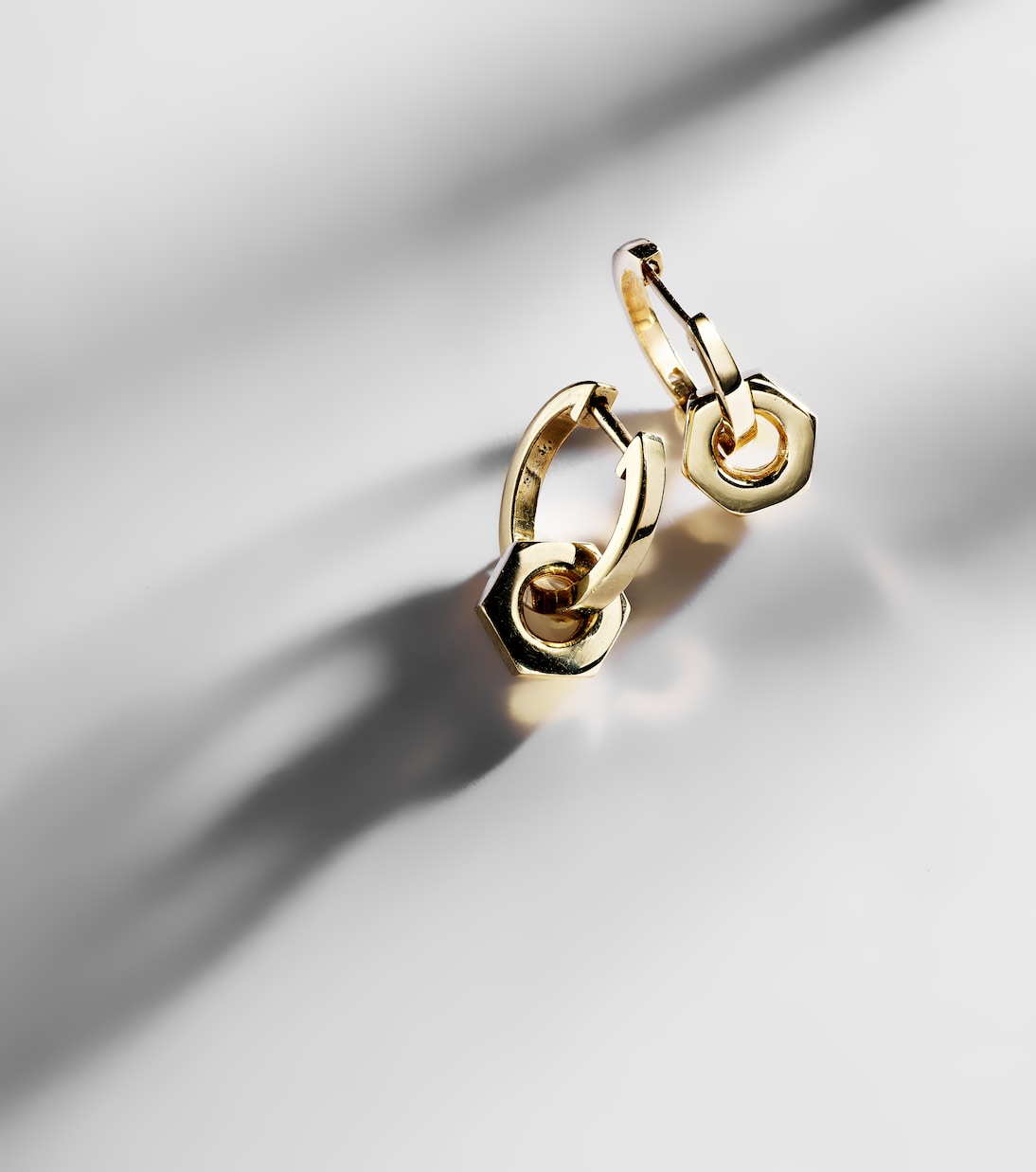 Orecchini Nut in oro 18kt | Ileana Makri