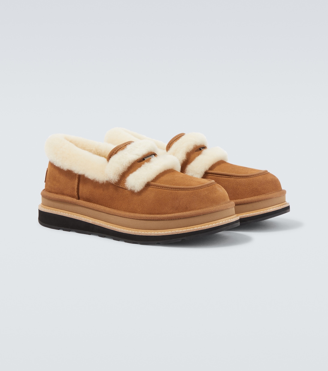 x UGG – Mocassins en daim et shearling | Sacai