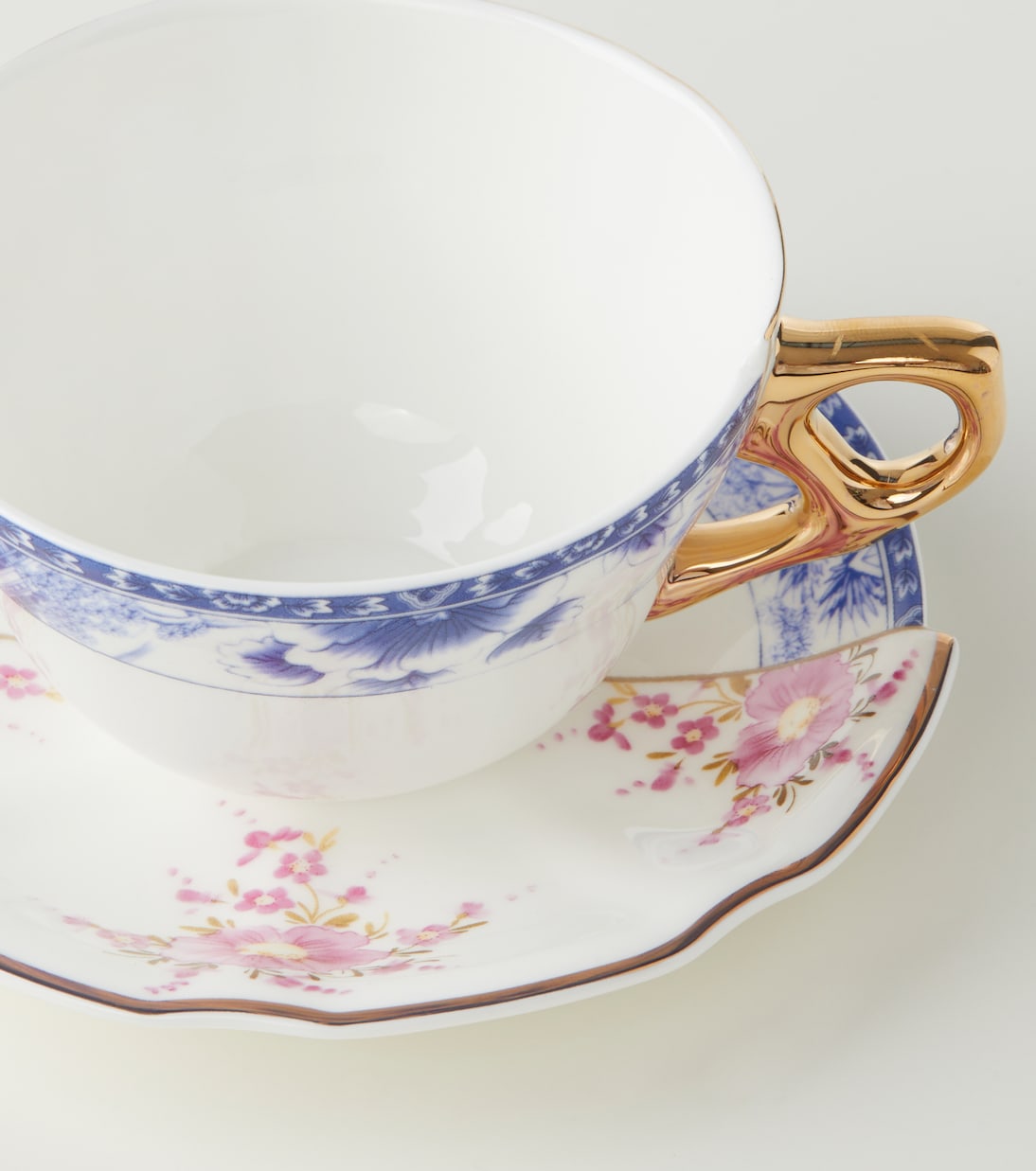 Hybrid Zenobia teacup and saucer set | Seletti