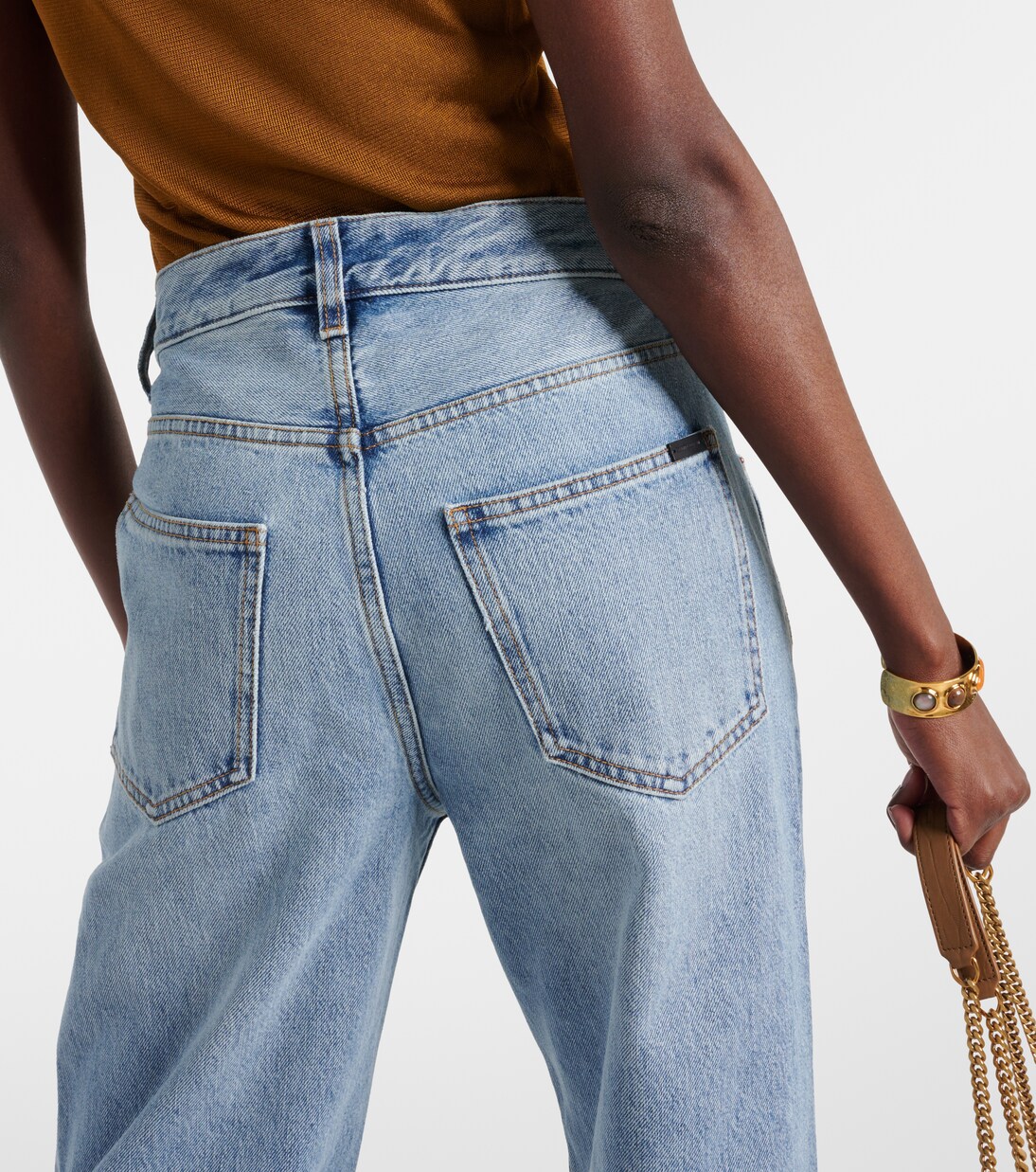 Jeans de Corte Alto y Pierna Ancha Saint Laurent para Jóvenes Modernos