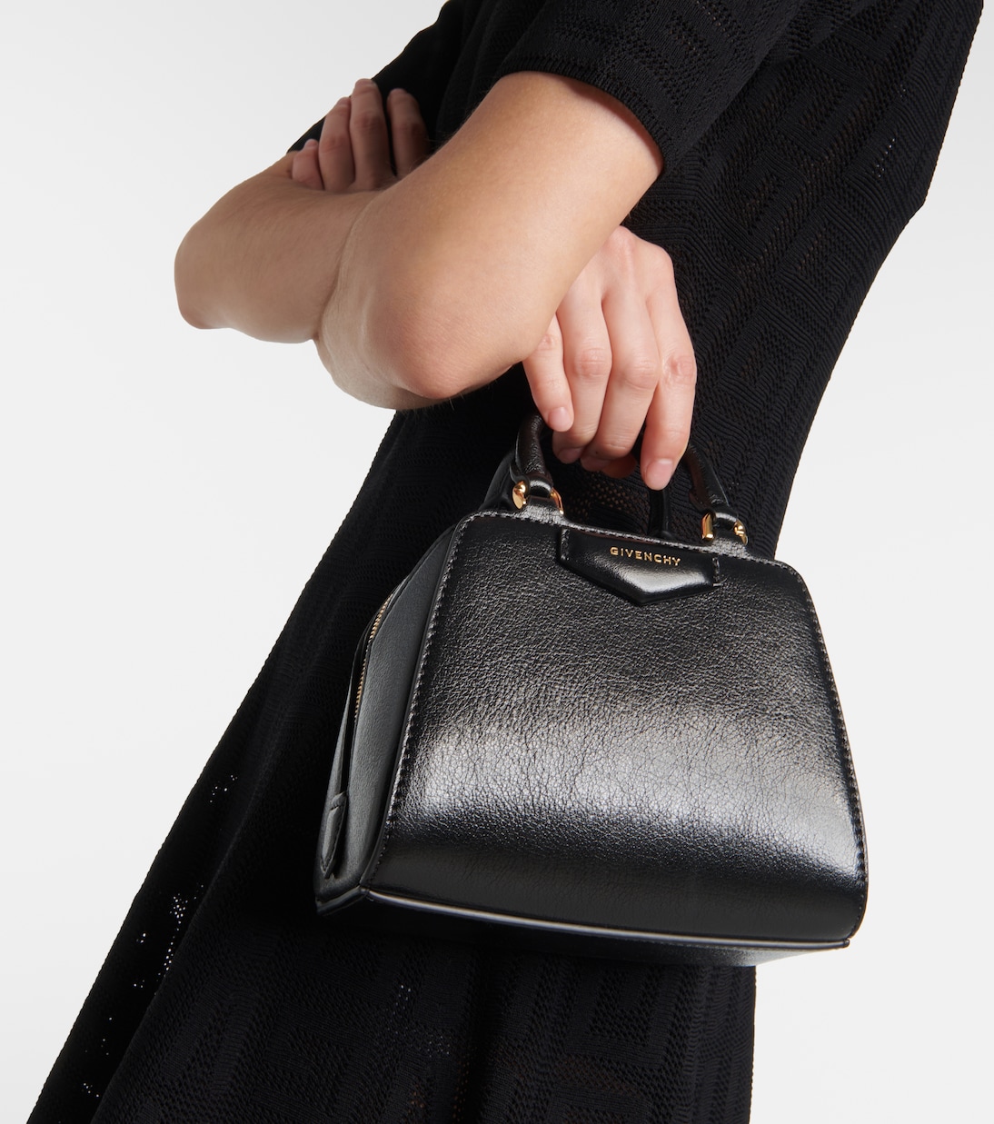 Antigona Cube Nano leather tote bag | Givenchy