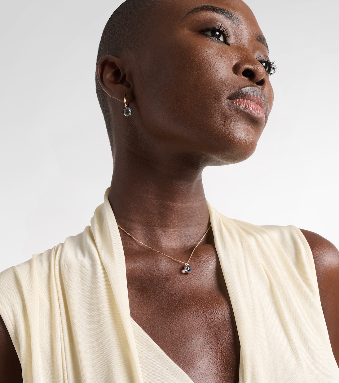 Nudo Mini 18kt rose gold pendant necklace with topaz and diamonds | Pomellato